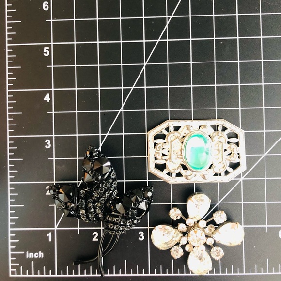 Vintage Brooch Lot Black signed Weiss - Picture 8 of 9